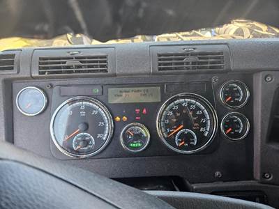 Freightliner Cascadia 125 Instrument Panel Cluster