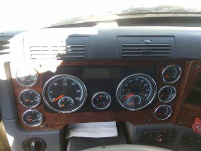 Freightliner Cascadia 125 Instrument Panel Cluster