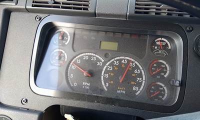 Freightliner Cascadia 125 Instrument Panel Cluster