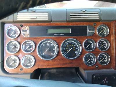 Freightliner Cascadia 125 Instrument Panel Cluster