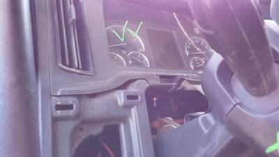 Freightliner Cascadia 126 Instrument Panel Cluster