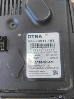 Freightliner Cascadia 126 Instrument Panel Cluster