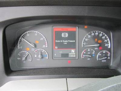 Freightliner Cascadia 126 Instrument Panel Cluster