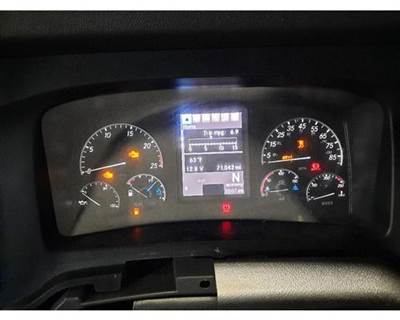 Freightliner Cascadia 126 Instrument Panel Cluster