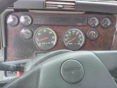 Freightliner Century Class 120 Instrument Panel Cluster for a Freightliner CENTURY 120