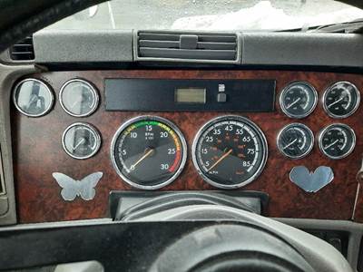 Freightliner Columbia 112 Instrument Panel Cluster