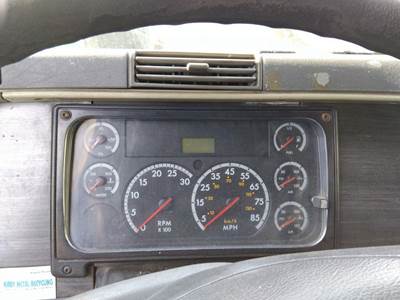 Freightliner Columbia 120 Instrument Panel Cluster