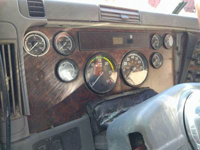 Freightliner Columbia 120 Instrument Panel Cluster