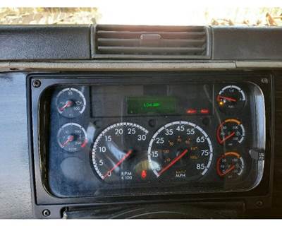 Freightliner Columbia 120 Instrument Panel Cluster