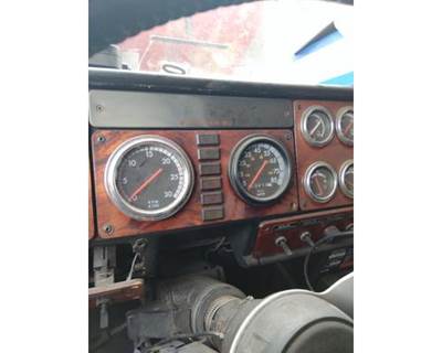Freightliner FLD120SD Instrument Panel Cluster for a Freightliner FLD120 SD
