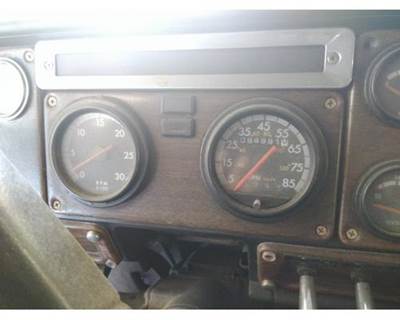 Freightliner FLD120SD Instrument Panel Cluster for a Freightliner FLD120 SD