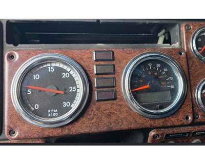 Freightliner FLD132 Classic XL Instrument Panel Cluster