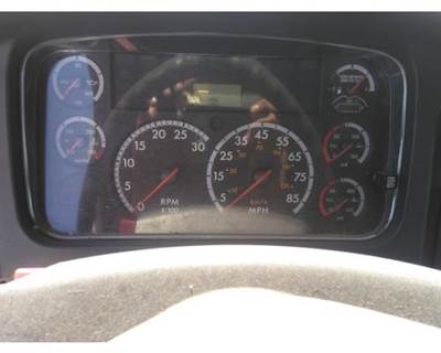 Freightliner M2 106 Instrument Panel Cluster