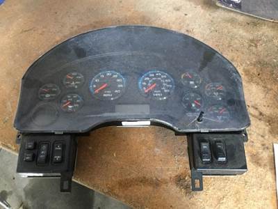 International 8600 Instrument Panel Cluster
