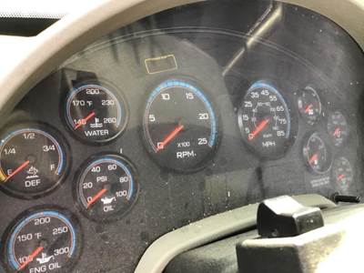 International 8600 Instrument Panel Cluster