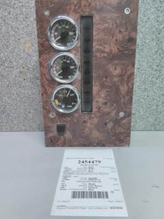 International 9200i Instrument Panel Cluster