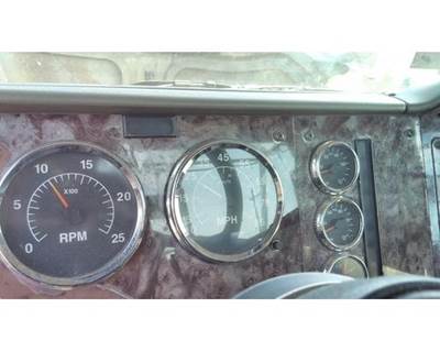 International 9200i Instrument Panel Cluster