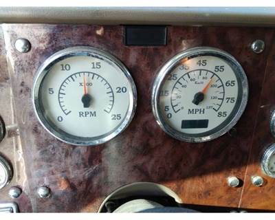 International 9200i Instrument Panel Cluster