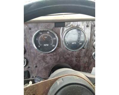 International 9200i Instrument Panel Cluster