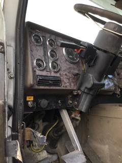 International 9400i Instrument Panel Cluster