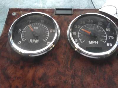 International 9400i Instrument Panel Cluster
