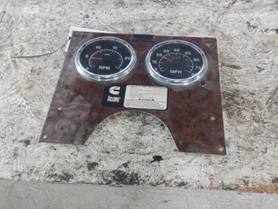 International 9400i Instrument Panel Cluster