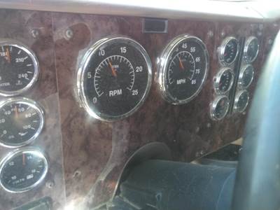 International 9400i Instrument Panel Cluster