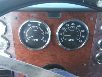 International 9400i Instrument Panel Cluster