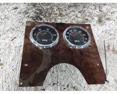 International 9400i Instrument Panel Cluster