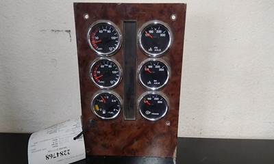 International 9900i Instrument Panel Cluster
