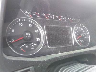 International LT Instrument Panel Cluster