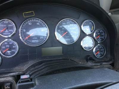 International ProStar Instrument Panel Cluster for a International PROSTAR 122