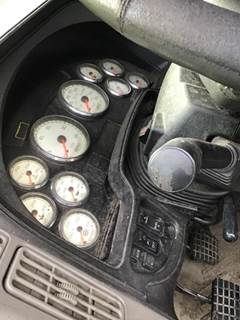 International ProStar Instrument Panel Cluster for a International PROSTAR 122