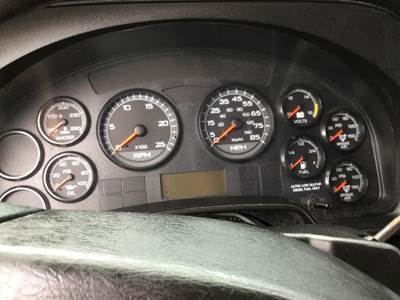 International ProStar Instrument Panel Cluster for a International PROSTAR 122