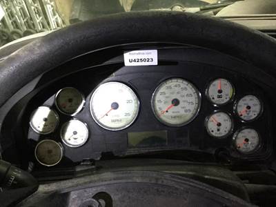 International ProStar Instrument Panel Cluster for a International PROSTAR 122