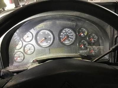 International ProStar Instrument Panel Cluster for a International PROSTAR 122