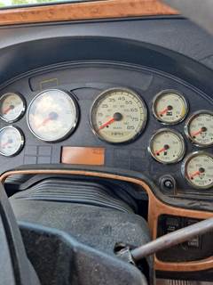 International ProStar Instrument Panel Cluster for a International PROSTAR 122