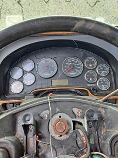 International ProStar Instrument Panel Cluster for a International PROSTAR 122