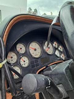 International ProStar Instrument Panel Cluster for a International PROSTAR 125