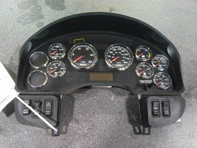 International ProStar Instrument Panel Cluster for a International PROSTAR 122