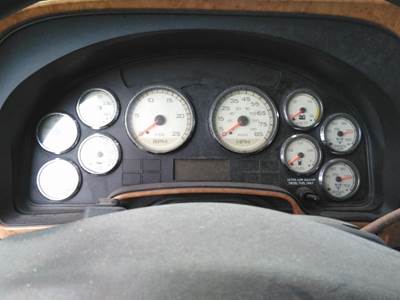 International ProStar Instrument Panel Cluster for a International PROSTAR 125