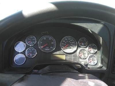 International ProStar Instrument Panel Cluster for a International PROSTAR 113