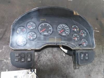 International ProStar Instrument Panel Cluster for a International PROSTAR 122