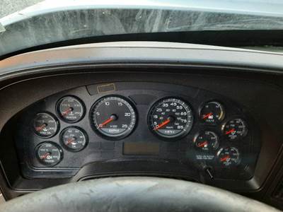 International ProStar Instrument Panel Cluster for a International PROSTAR 122