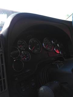 International ProStar Instrument Panel Cluster for a International PROSTAR 122