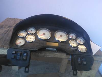 International ProStar Instrument Panel Cluster for a International PROSTAR 113