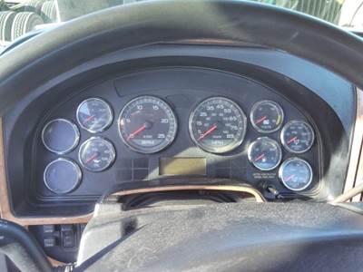 International ProStar Instrument Panel Cluster for a International PROSTAR 113