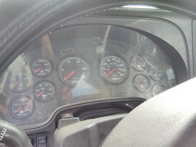 International ProStar Instrument Panel Cluster for a International PROSTAR 122