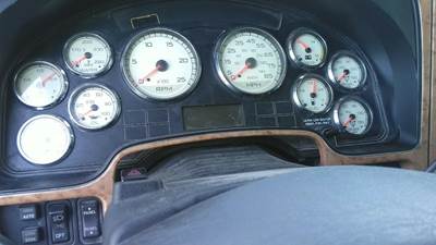 International ProStar Instrument Panel Cluster for a International PROSTAR 122
