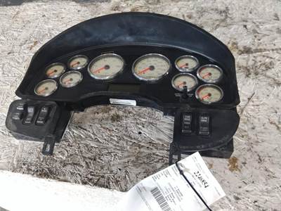 International ProStar Instrument Panel Cluster for a International PROSTAR 122